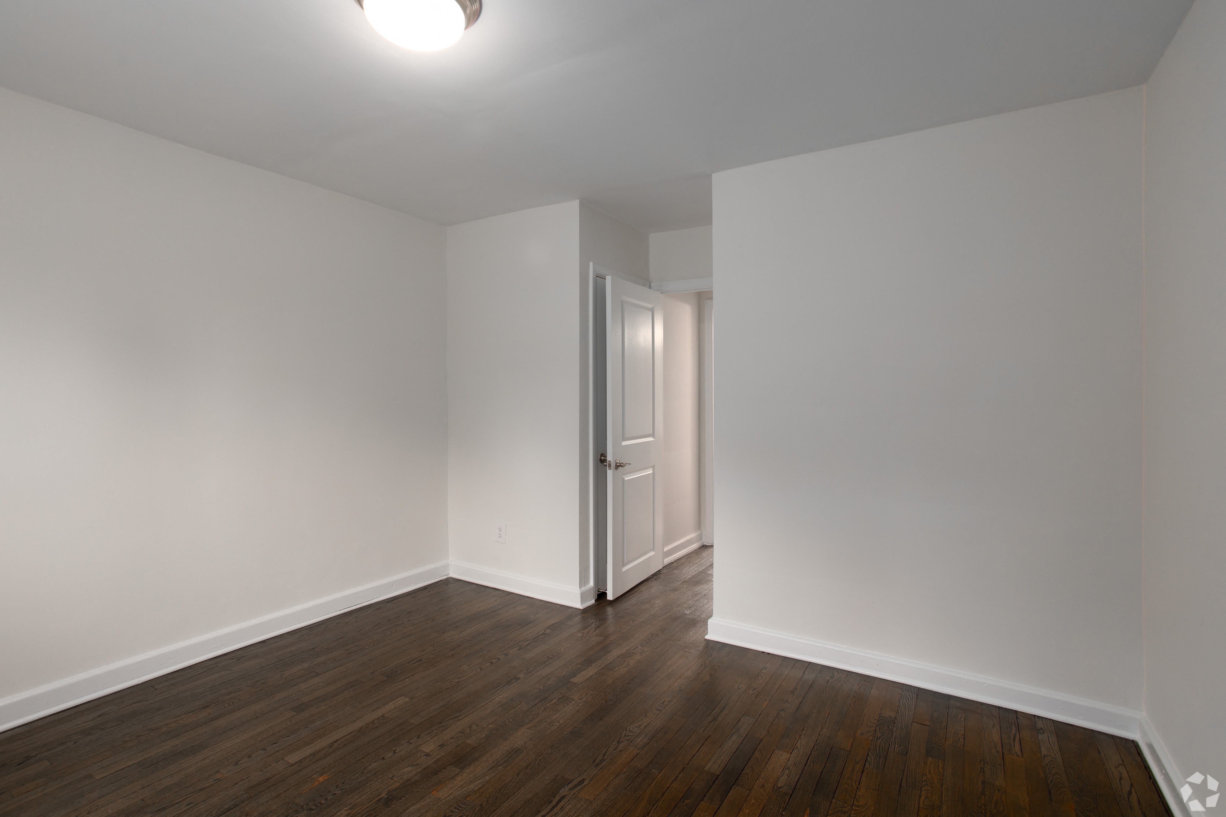 Gallery Photo 12